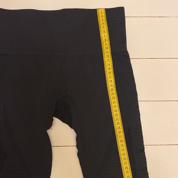 Gymshark leggings - size small or XS ( see photos for measurements) - Picture 11 of 11